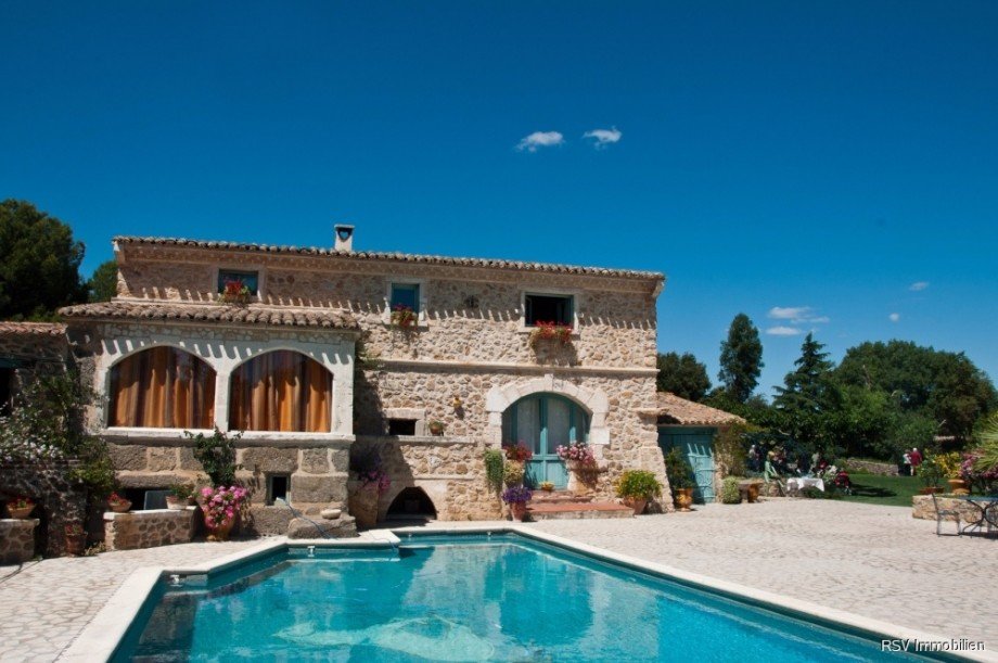 R�ckansicht mit Pool Ferienhaus Le Cannet-des-Maures