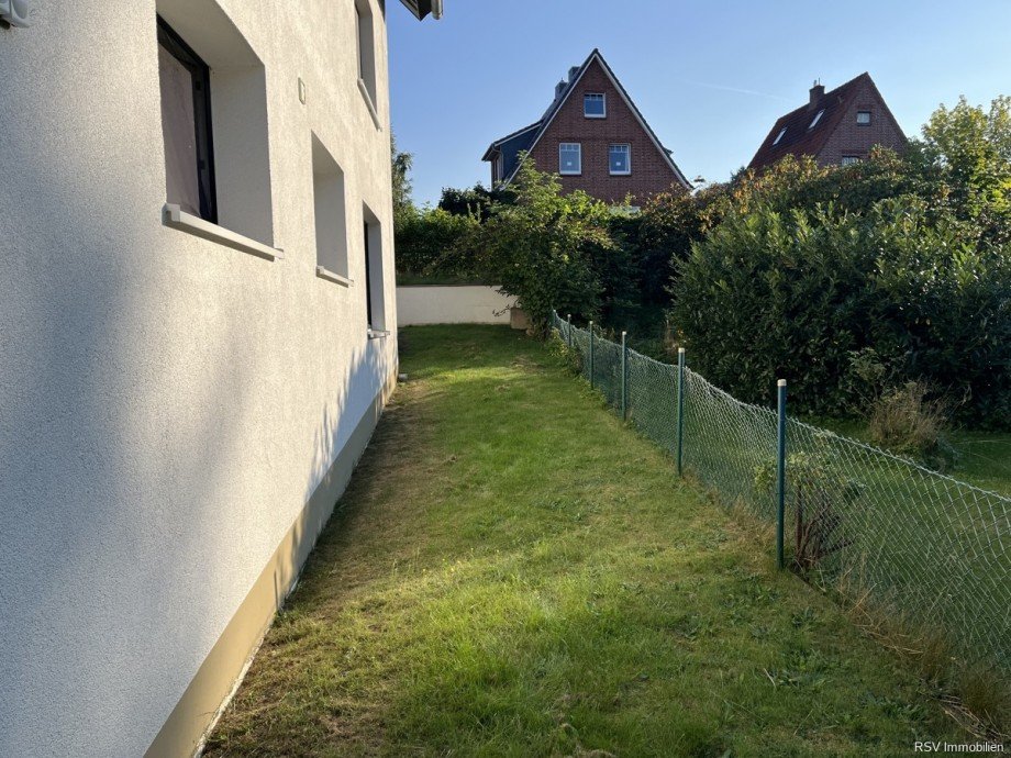 seitliches Grundst�ck Etagenwohnung M�lln
