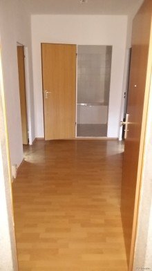 Flur 4 JobCenter geeignete 1-Zi. 35m� - sofort verf�gbar - Fitnesstudio kostenlos inklusive