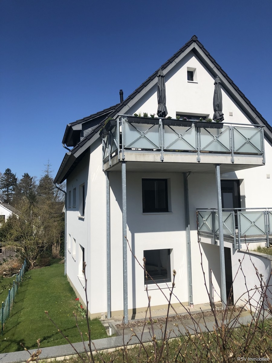 Frontansicht Stra�enseite Etagenwohnung M�lln