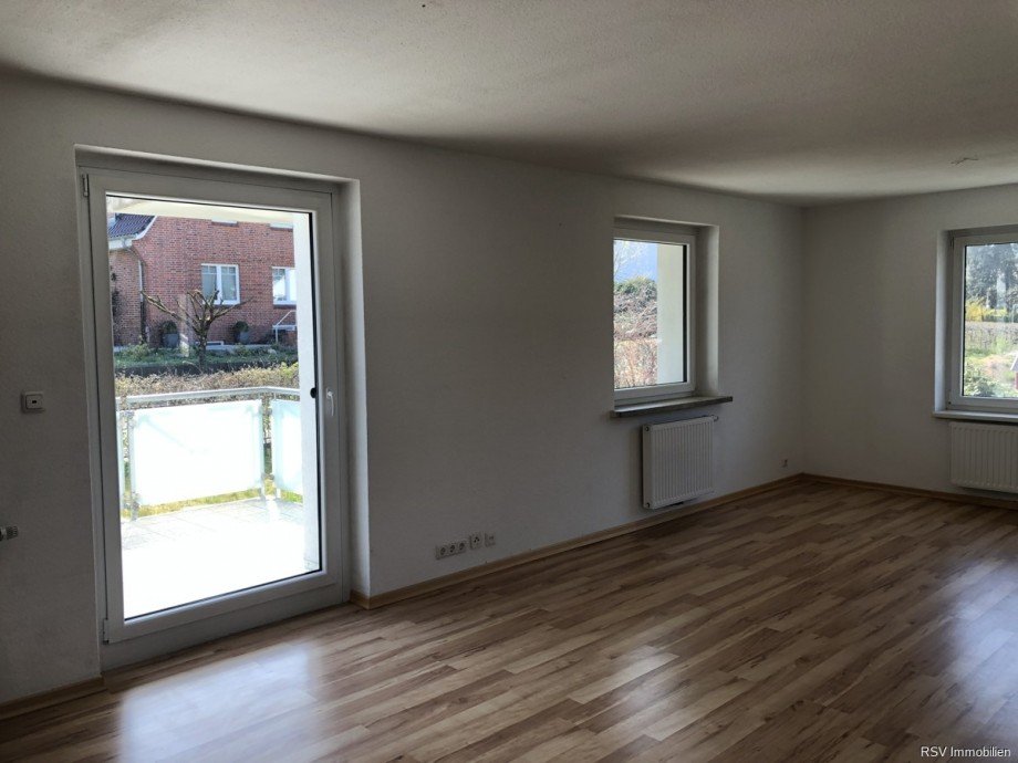 Wonzimmer oberes EG Etagenwohnung M�lln