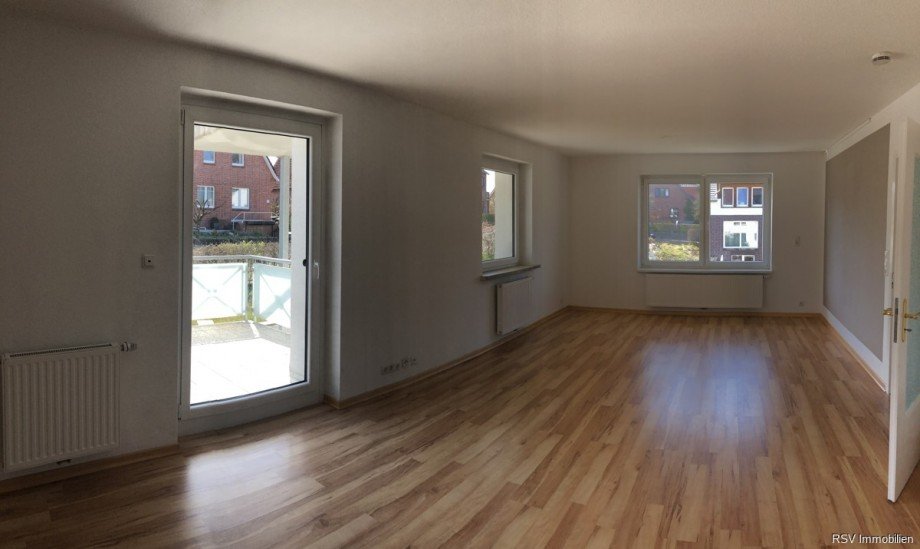 Wonzimmer oberes EG Etagenwohnung M�lln