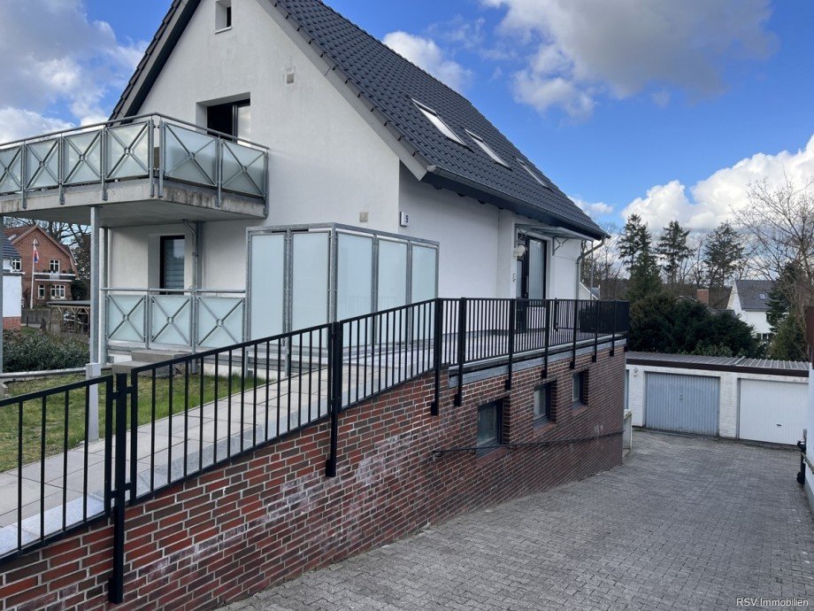 Zufahrt zu den Garagen Etagenwohnung M�lln
