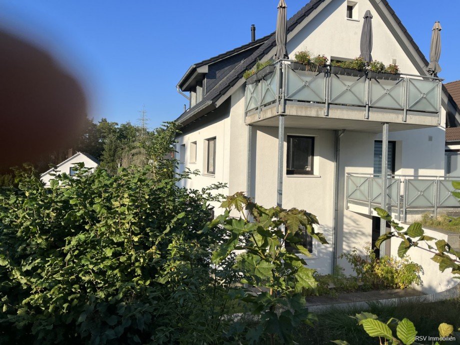 Gaube von der Stra�e Mehrfamilienhaus M�lln